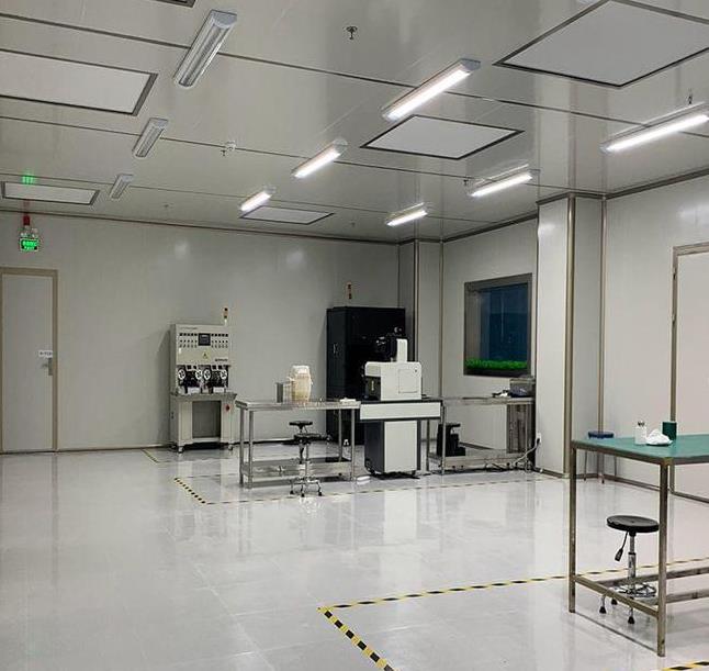 上海潔凈車(chē)間裝修工程-臨港高新產(chǎn)業(yè)區(qū)千級(jí)精密電子廠房裝修案例