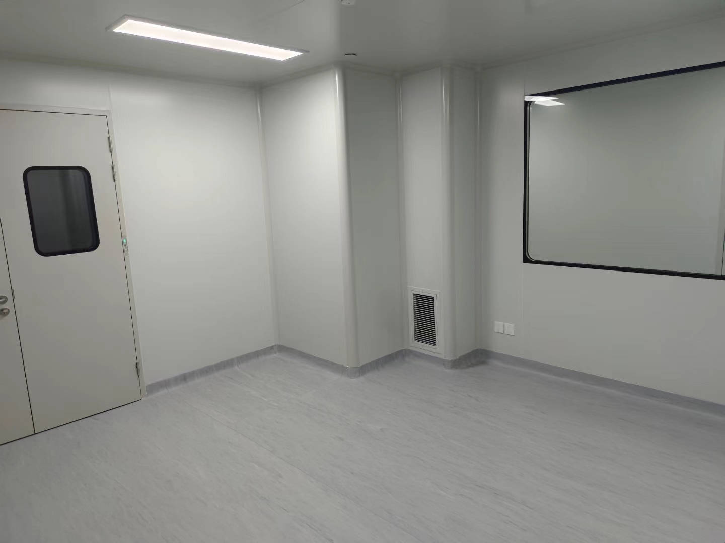 江蘇常熟萬級(jí)GMP潔凈車間裝修