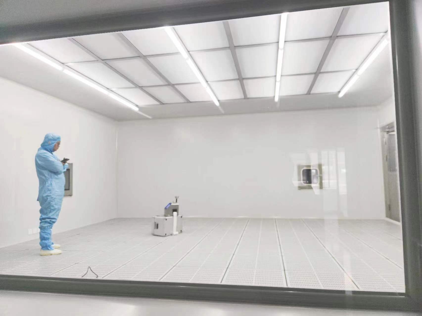 上海金山百級(jí)/萬(wàn)級(jí)潔凈室裝修工程