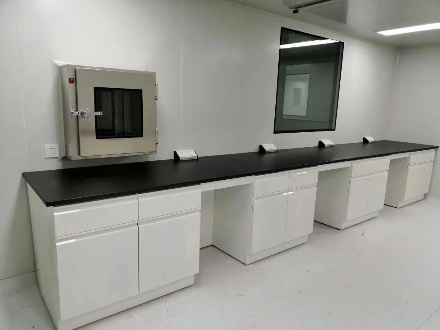 潔凈實(shí)驗(yàn)室裝修圖片