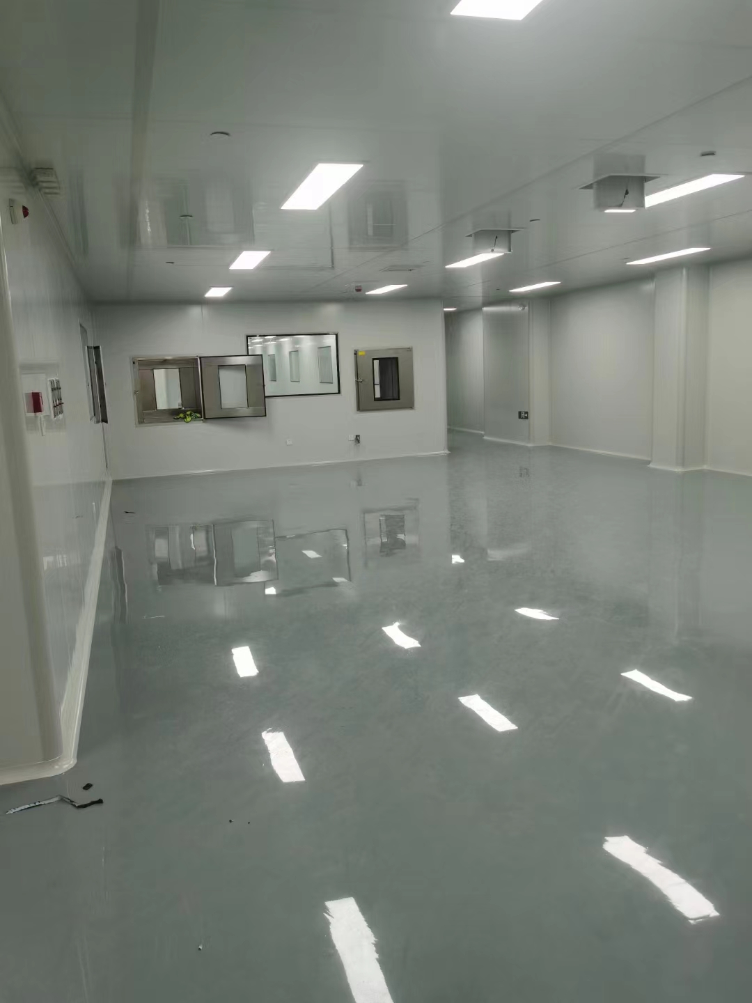 十萬級醫(yī)療器械凈化車間裝修圖片