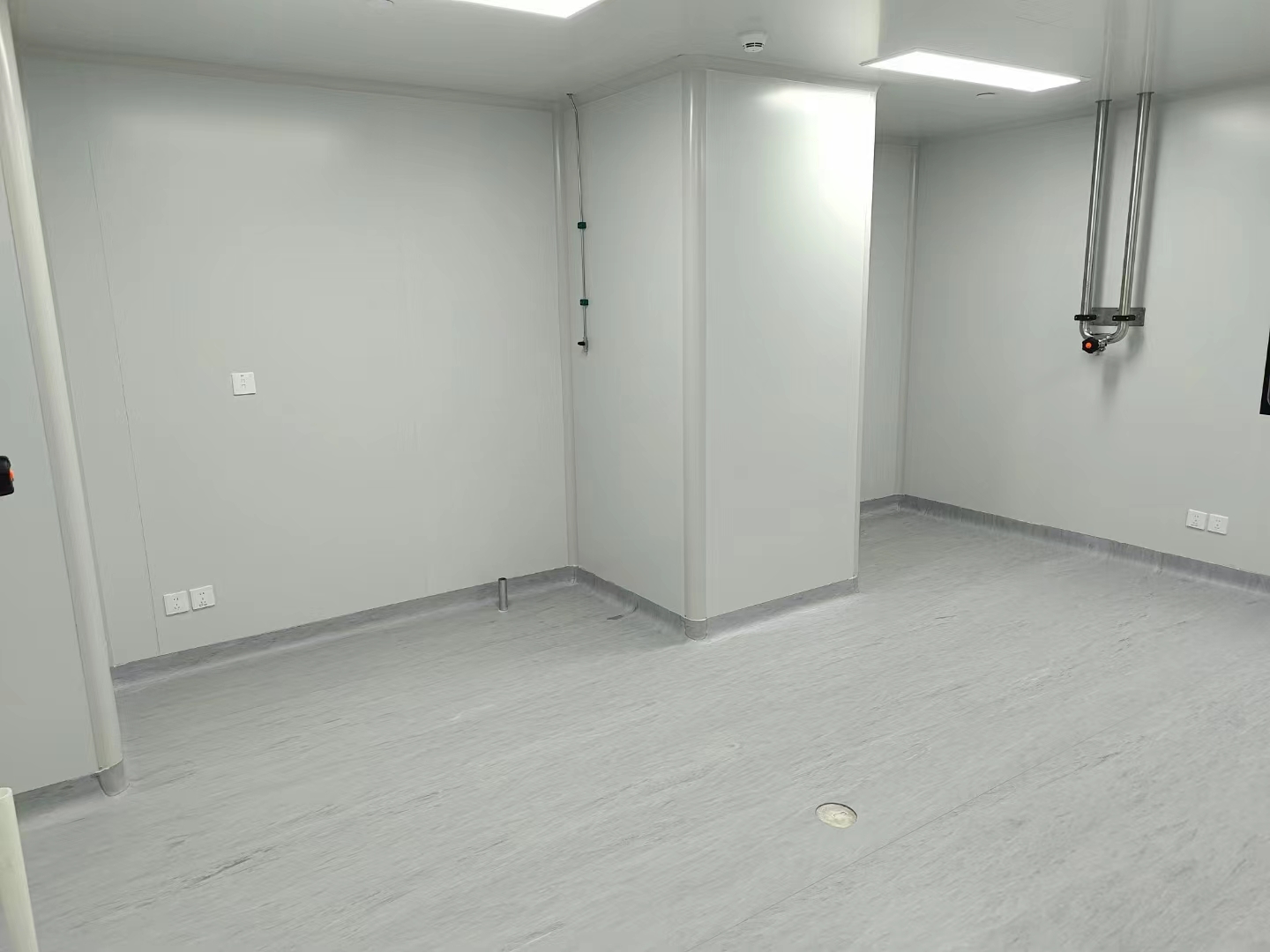 萬級(jí)潔凈車間裝修效果圖